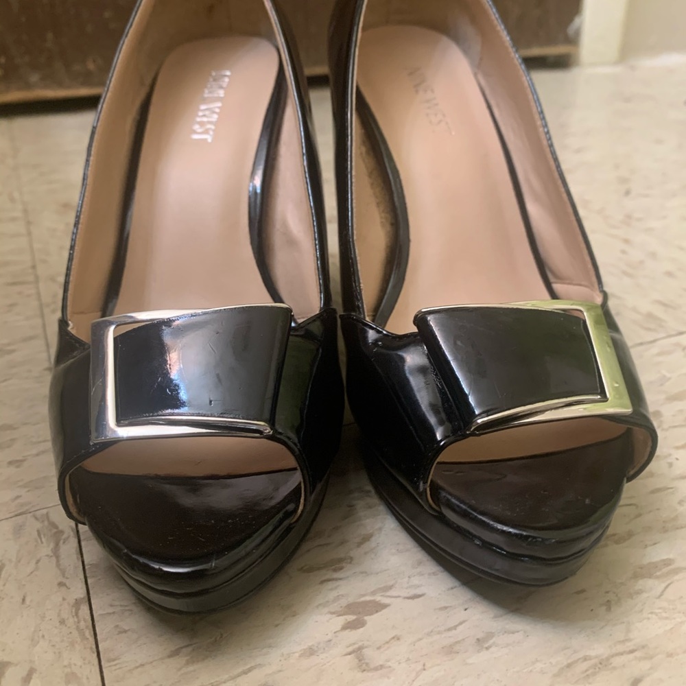 Heels - Picture 2 of 3